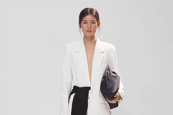  Aritzia 官网现折扣区低至3折促销