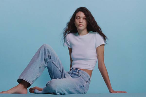 Aritzia 官網現有Warm Up Sale低至5折促銷，最后3天