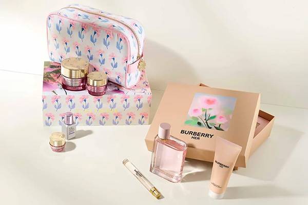 Macy's 官网亲友会大促美妆热卖精选8.5折，关注 ysl、兰蔻、迪奥、雅诗兰黛等