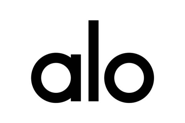 Alo Yoga 官网折扣区低至6折，网球裙$82，注册会员享美国境内免邮