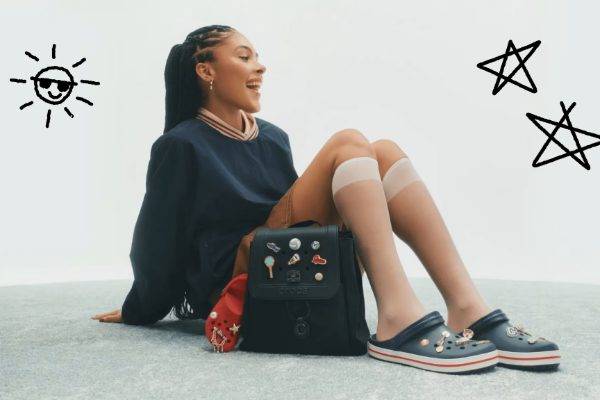 Crocs 官网现有部分鞋款2件额外6折促销，满$49.99免邮
