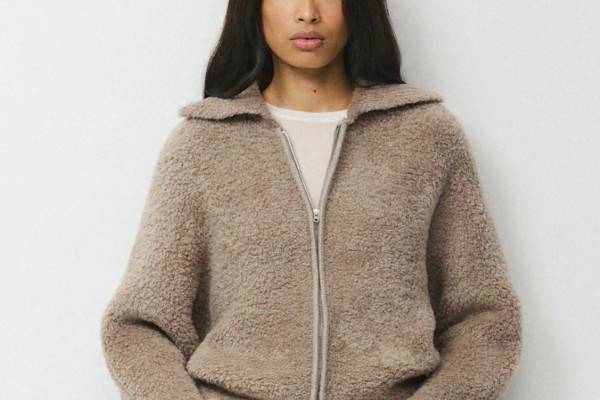 Aritzia 官网现有Zara环保皮草、Aritzia羊毛混纺新品精选促销